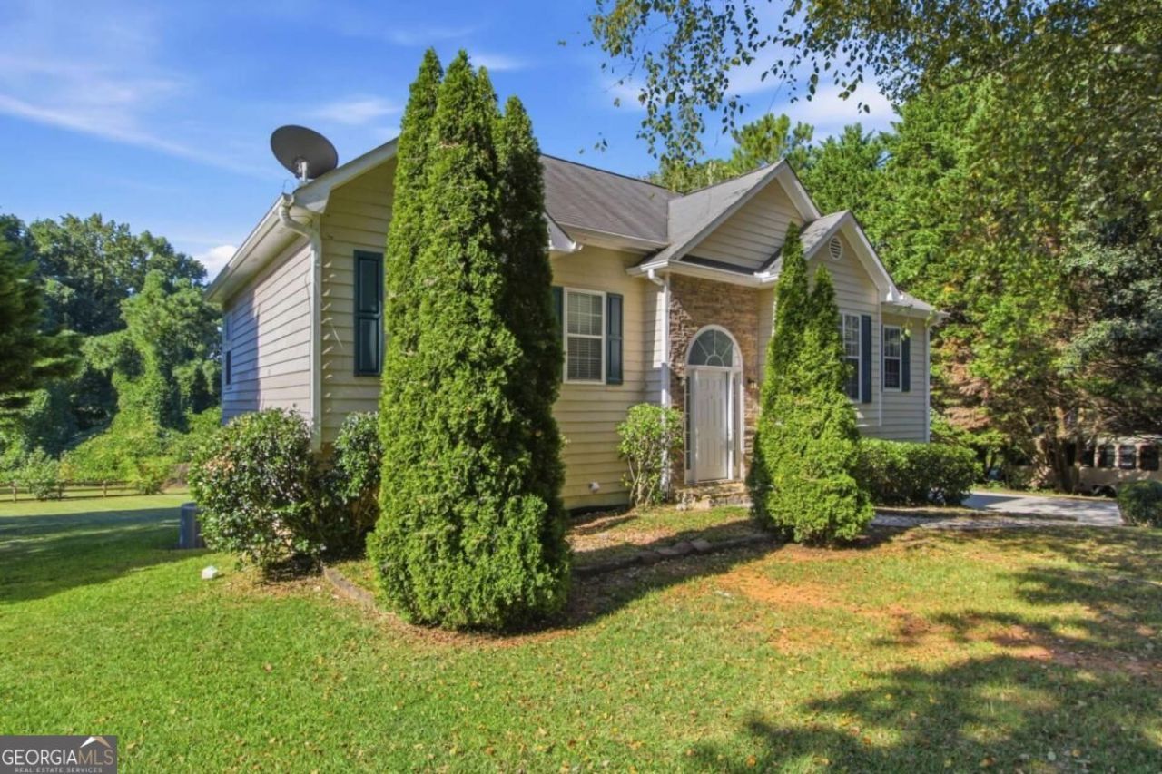 6845 Sarah Drive, Cumming, GA 30041 Main Photo