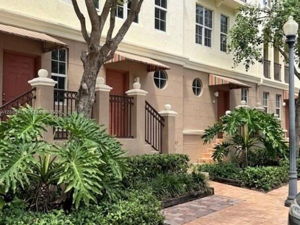 3232 SW 22nd Ter, Unit 113, Miami, FL 33145