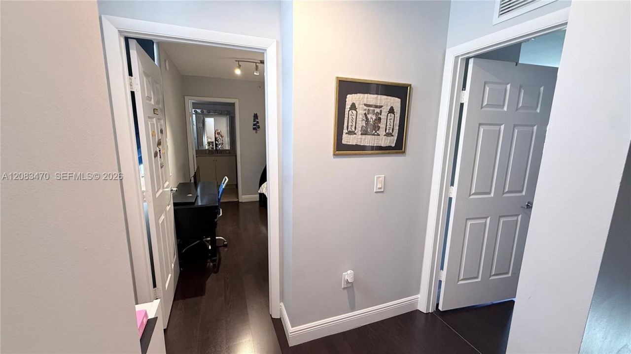 3232 SW 22nd Ter, Unit 113, Miami, FL 33145 Photo