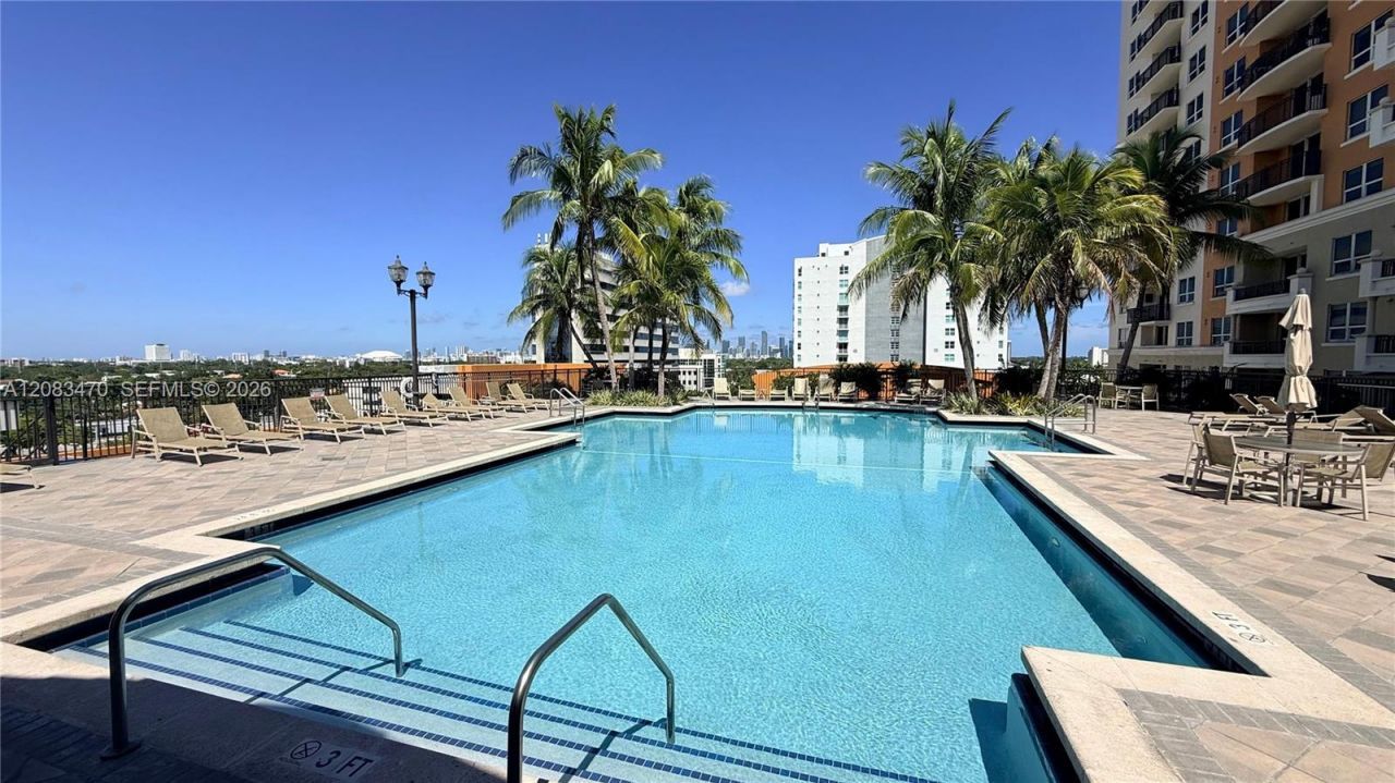 3232 SW 22nd Ter, Unit 113, Miami, FL 33145 Photo