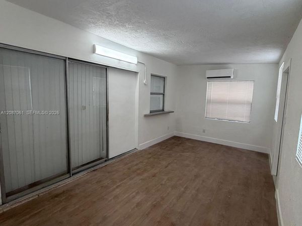 3932 NW 39th Ave , Lauderdale Lakes, FL 33309