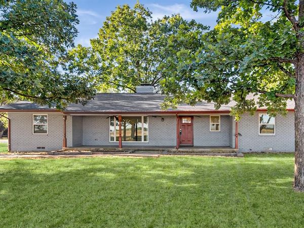 917 Goodwyn Road, Italy, TX 76651