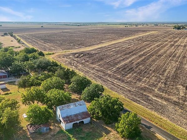 917 Goodwyn Road, Italy, TX 76651