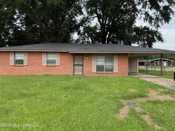 6735 Harry S Truman Drive, Jackson, MS 39213