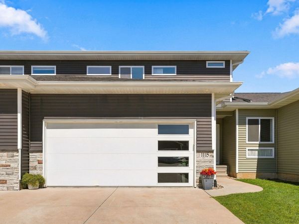 1115 Loren Drive, Cedar Falls, IA 50613