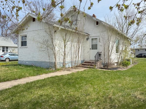 432 7th Avenue NE, Valley City, ND 58072