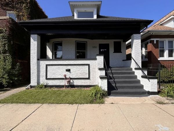 5950 S Artesian Avenue , Chicago, IL 60629