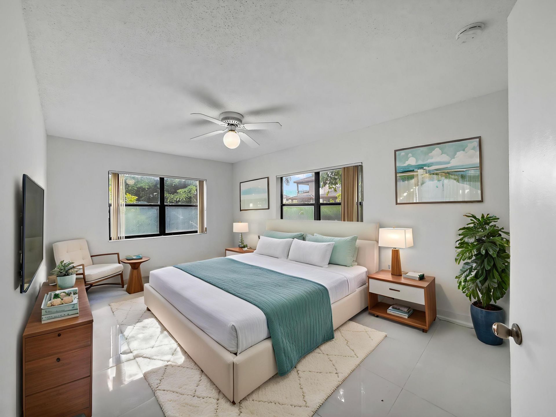 8290 Lake Drive, Unit 250, Doral, FL 33166 Photo