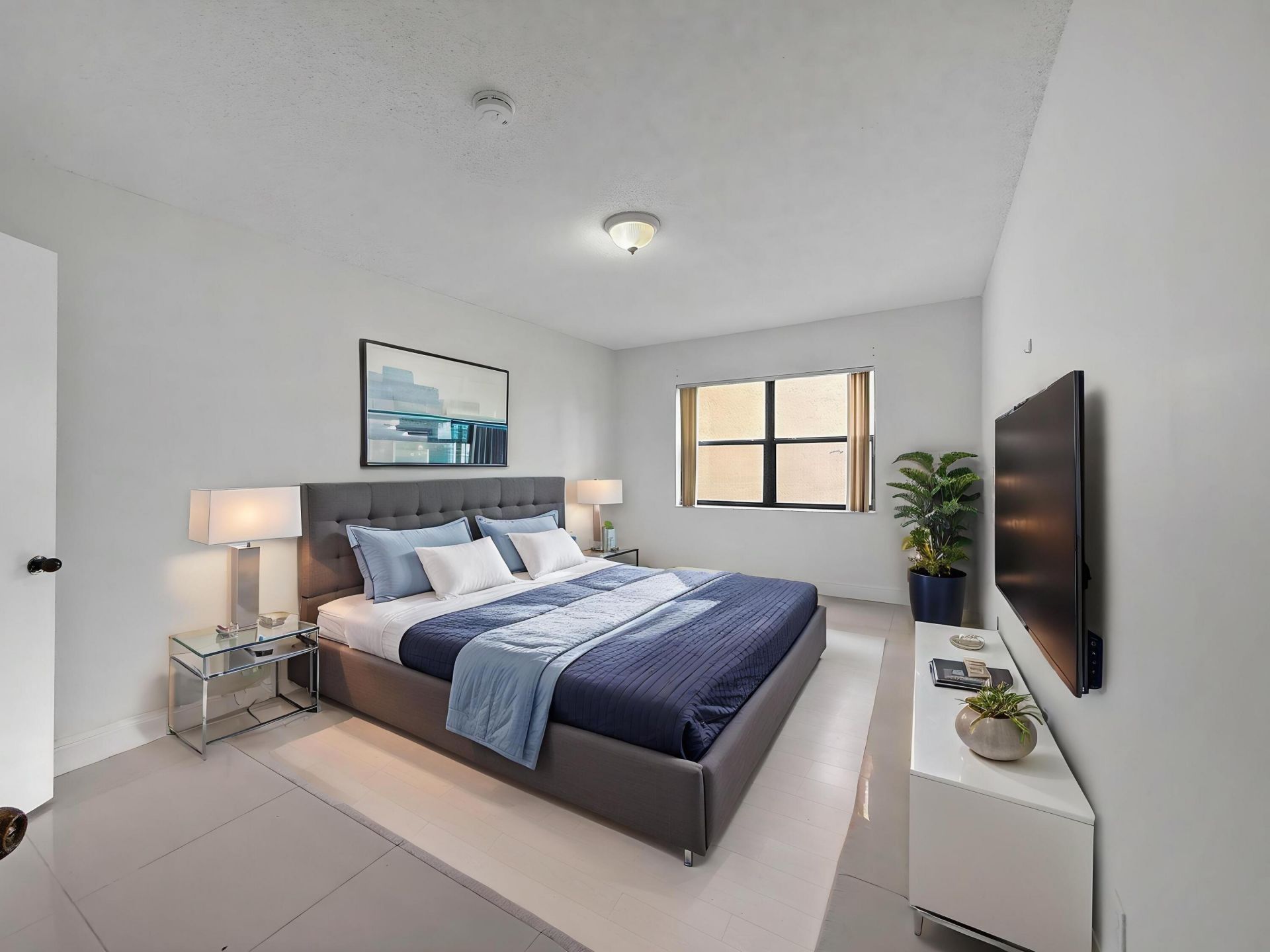 8290 Lake Drive, Unit 250, Doral, FL 33166 Photo