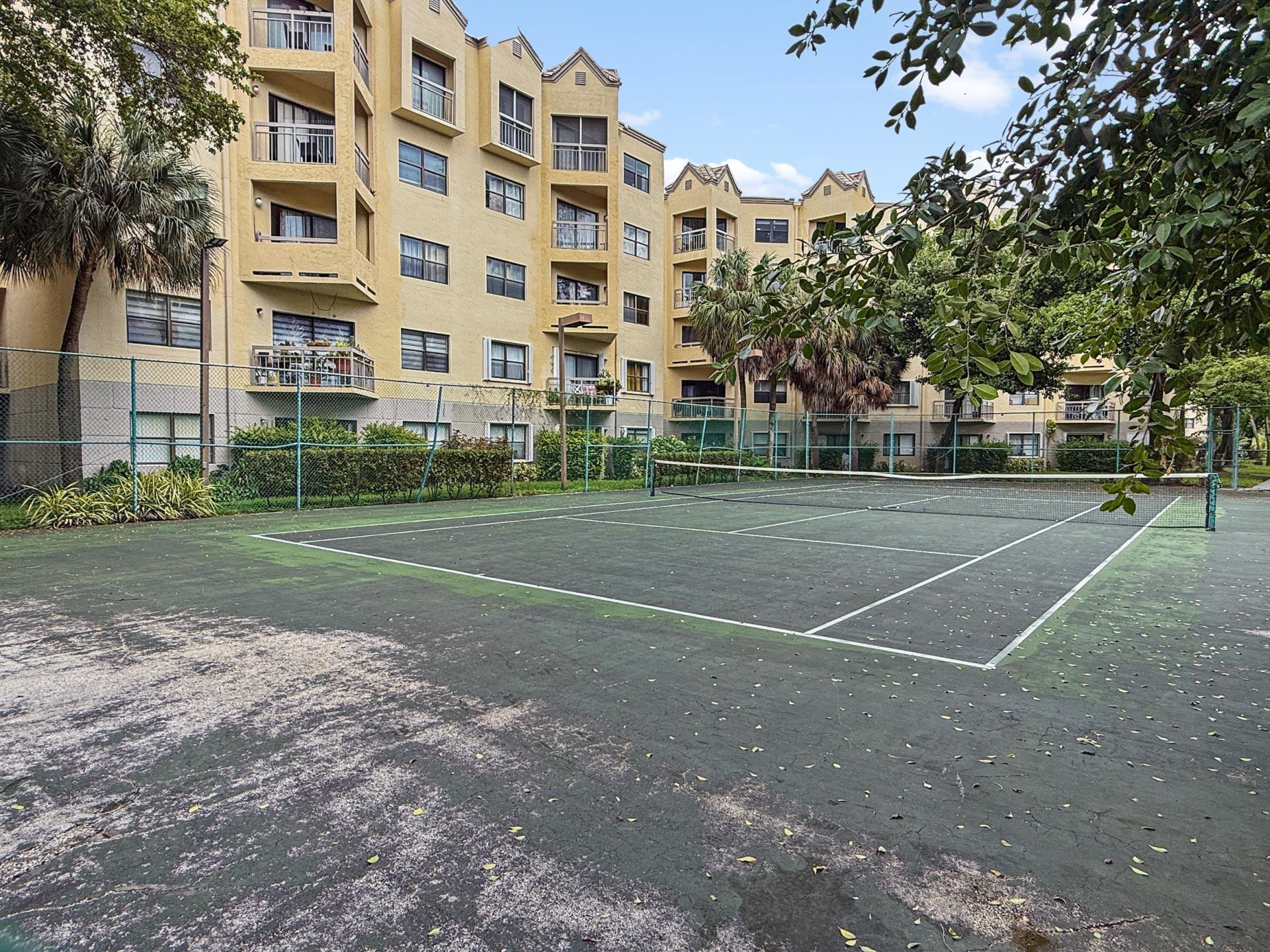 8290 Lake Drive, Unit 250, Doral, FL 33166 Photo