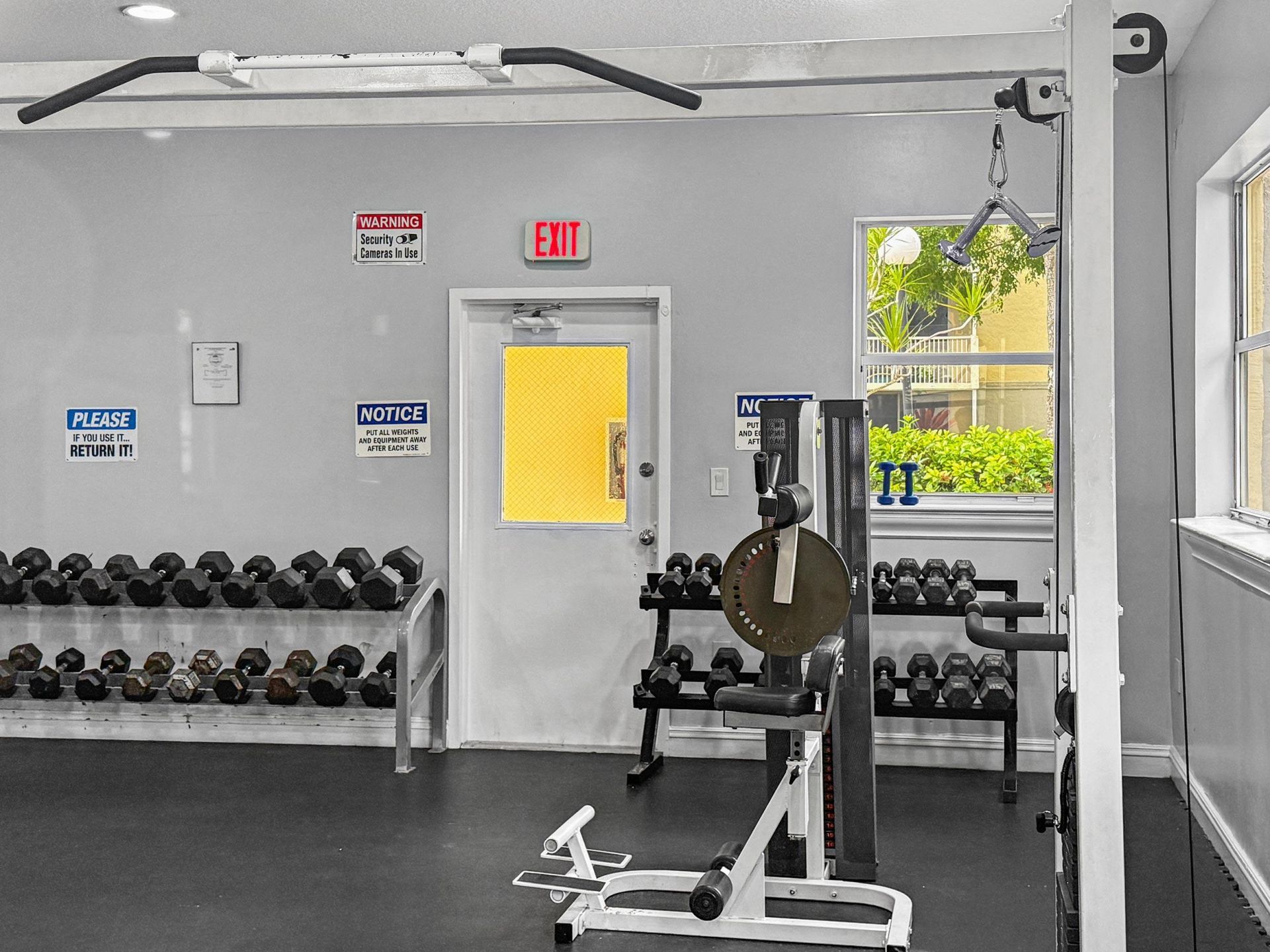 8290 Lake Drive, Unit 250, Doral, FL 33166 Photo