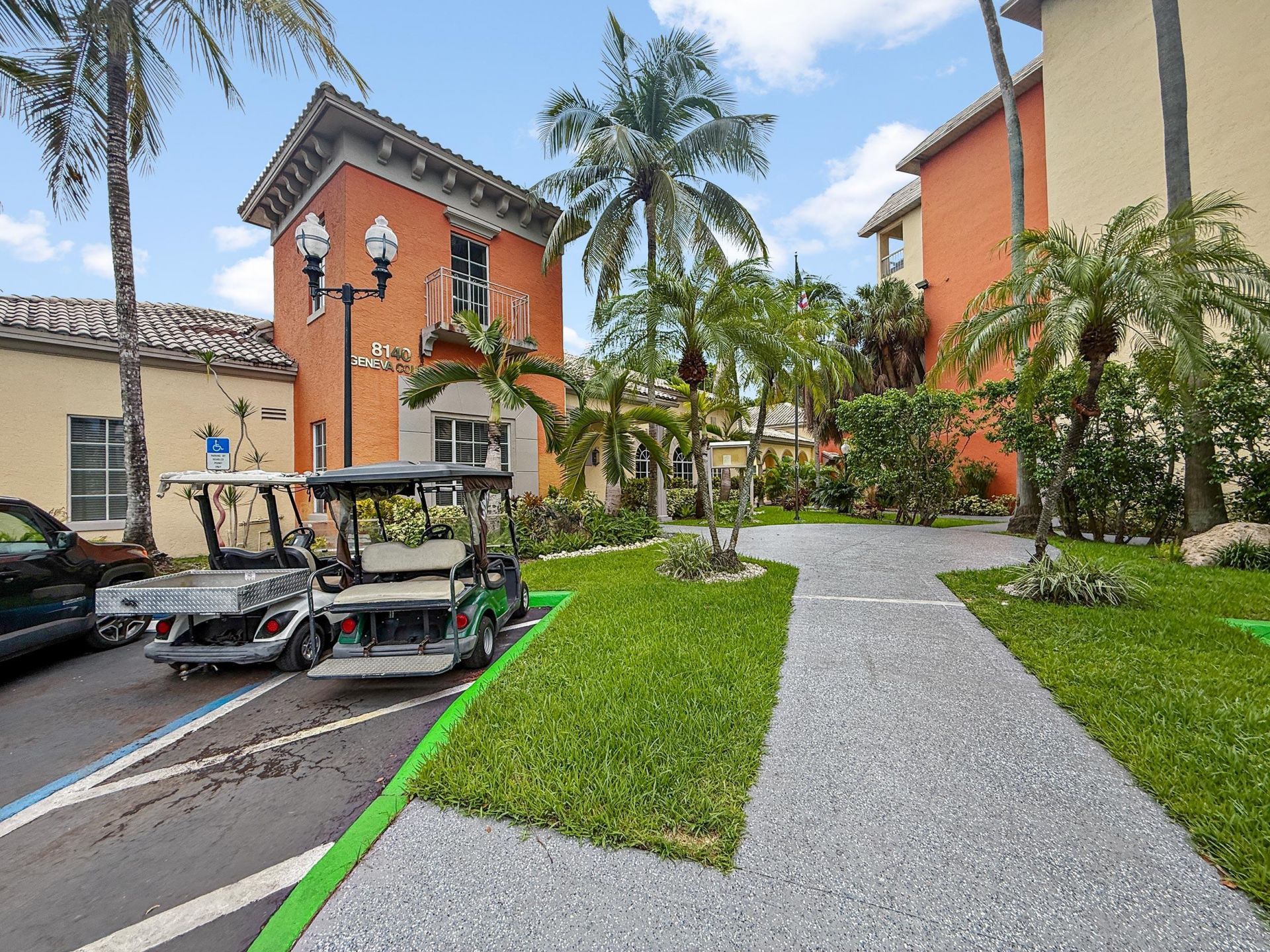 8290 Lake Drive, Unit 250, Doral, FL 33166 Photo