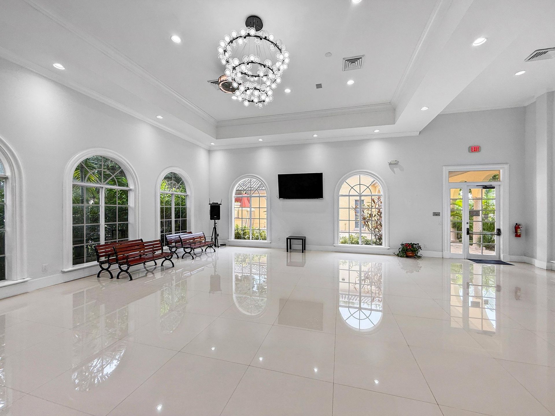 8290 Lake Drive, Unit 250, Doral, FL 33166 Photo