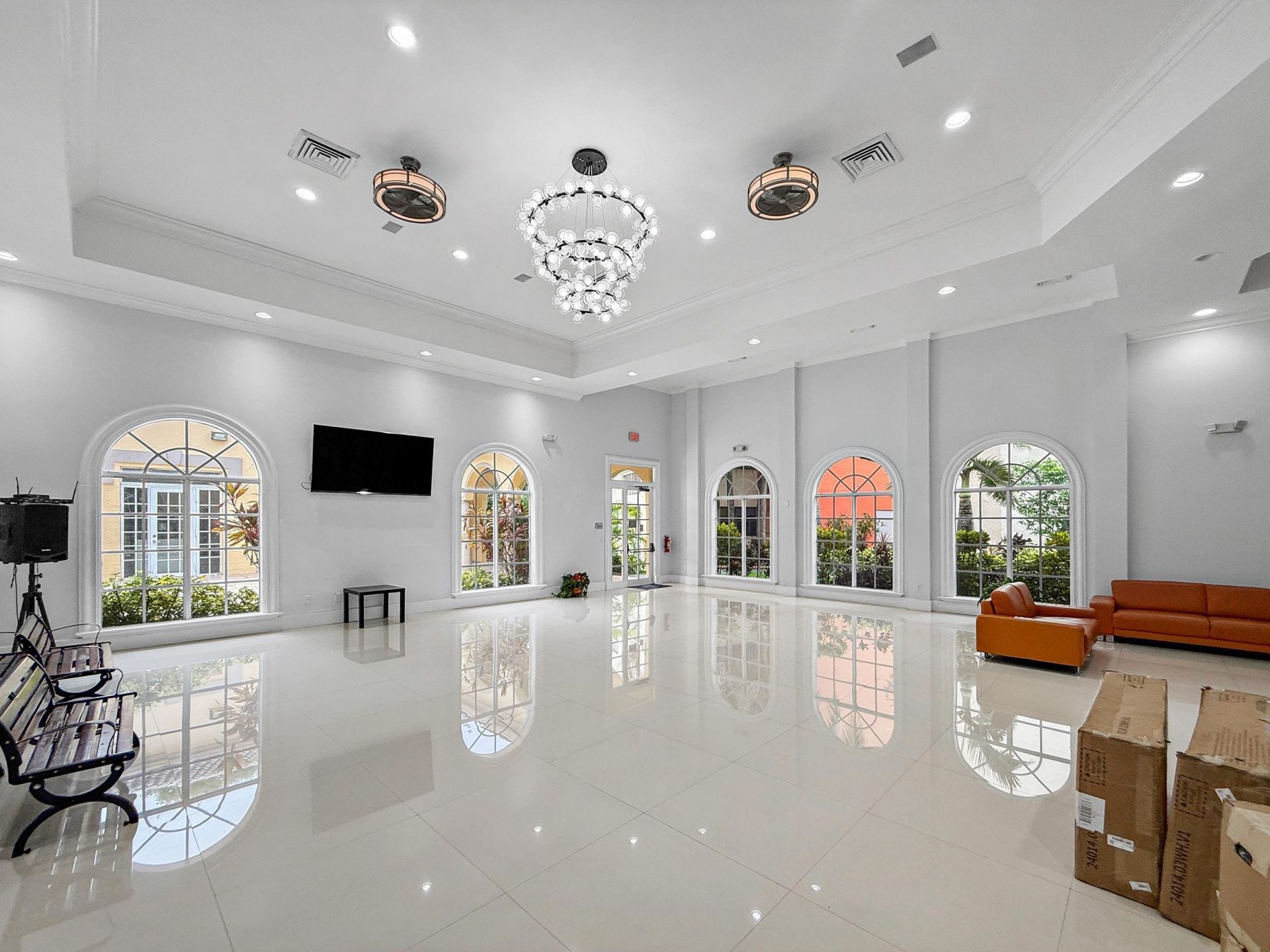 8290 Lake Drive, Unit 250, Doral, FL 33166 Photo