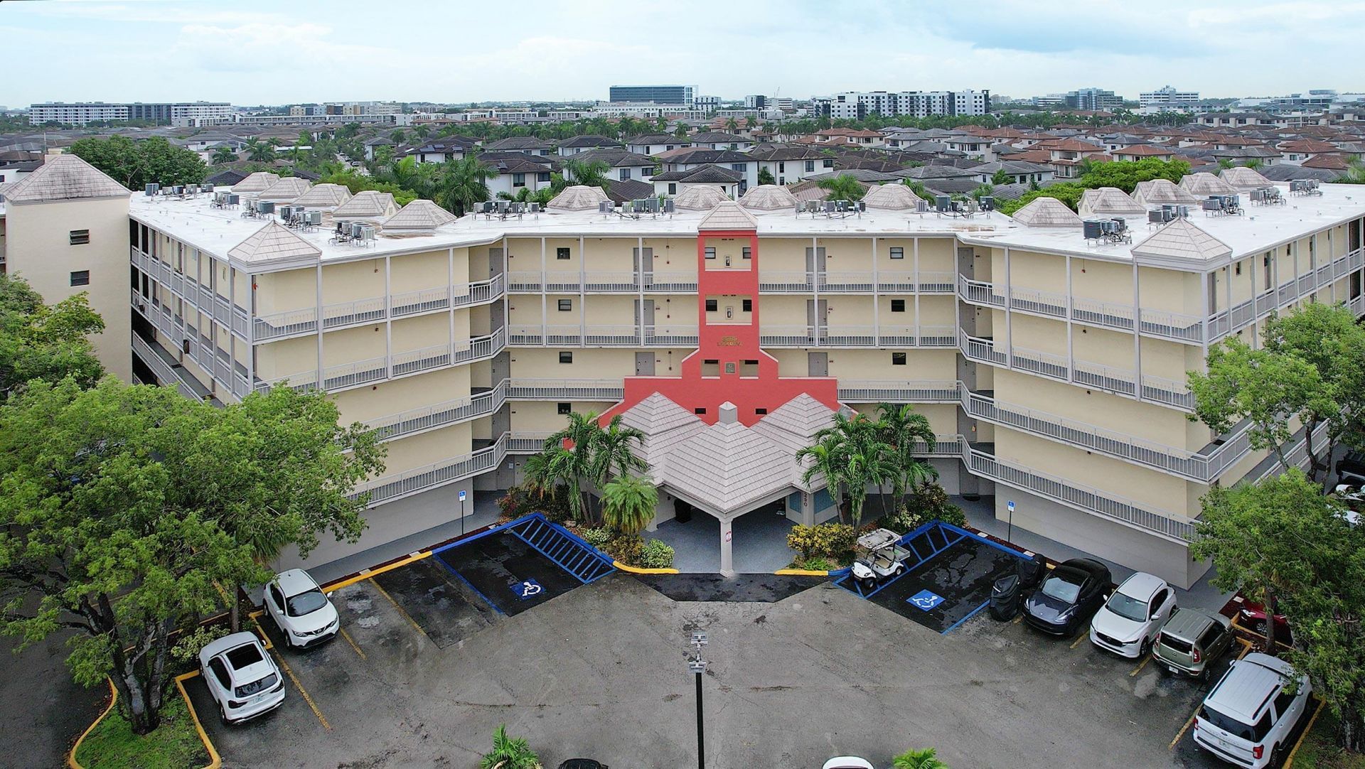 8290 Lake Drive, Unit 250, Doral, FL 33166 Photo