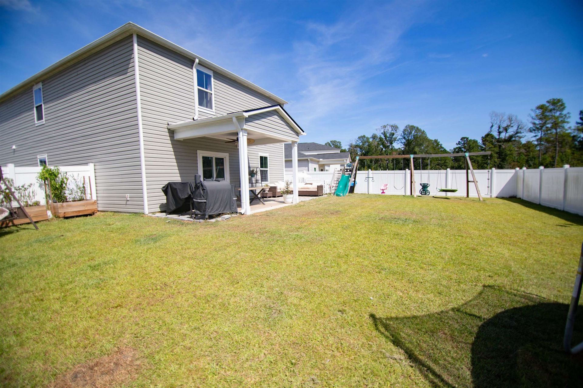 669 Harrison Mill St. Photo 44