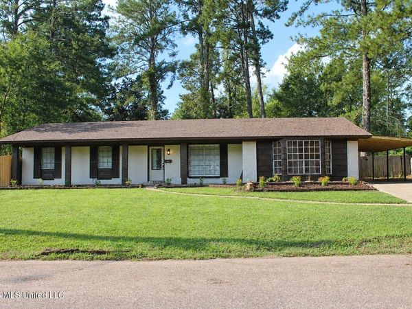 1967 Teakwood Drive, Jackson, MS 39212