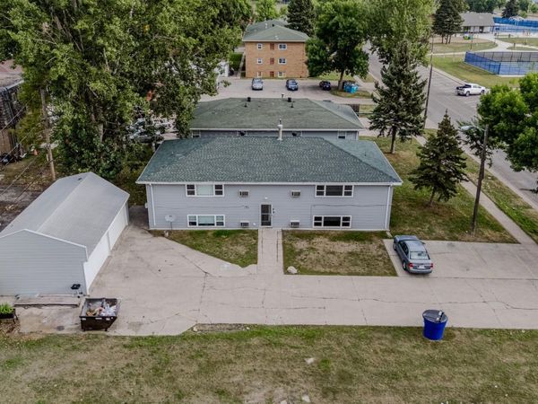 921 19th Street S, Moorhead, MN 56560