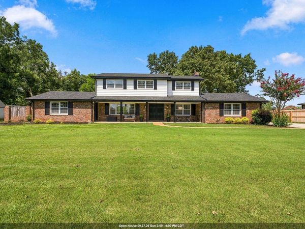 903 Dearborn St, Muscle Shoals, AL 35661
