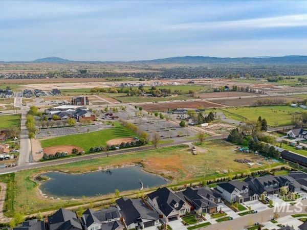 7595 W Moon Valley Road, Eagle, ID 83616