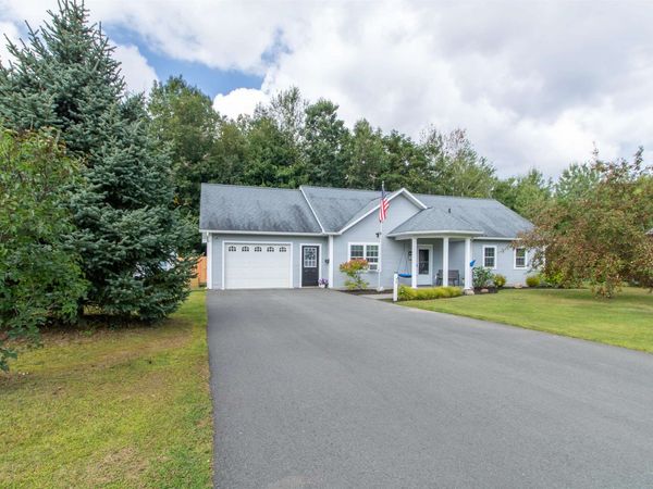 55 Stonewall Street, Newport City, VT 05855