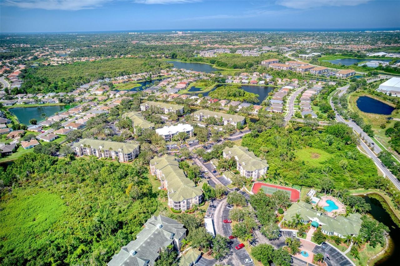5146 Northridge Road, Unit 303, Sarasota, FL 34238 Photo