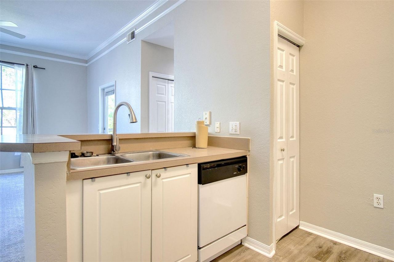 5146 Northridge Road, Unit 303, Sarasota, FL 34238 Photo