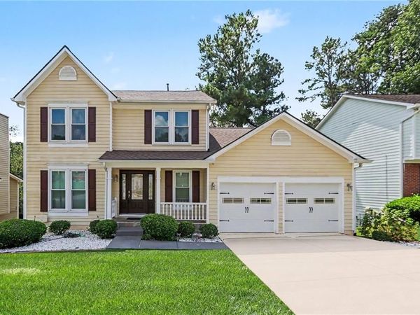 1975 Wynhurst Crossing , Stone Mountain, GA 30088