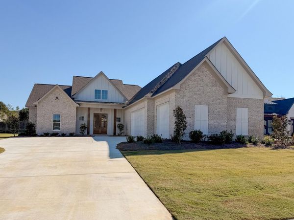 63 Huxley Dr Drive, Starkville, MS 39759