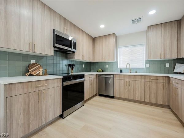 1909 Griffith Avenue , Las Vegas, NV 89104