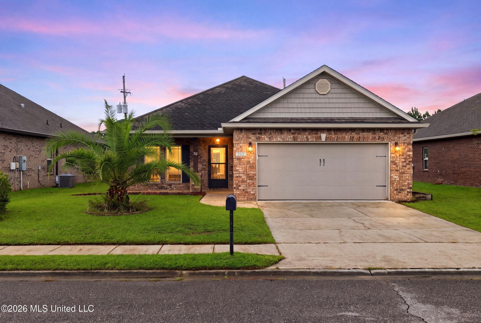 212 Sandy Drive, Ocean Springs, MS 39564 Main Photo