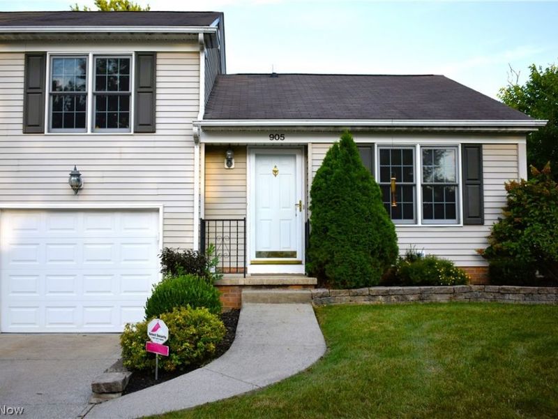 905 Quinebaug Court, Brunswick, OH 44212 Photo 1