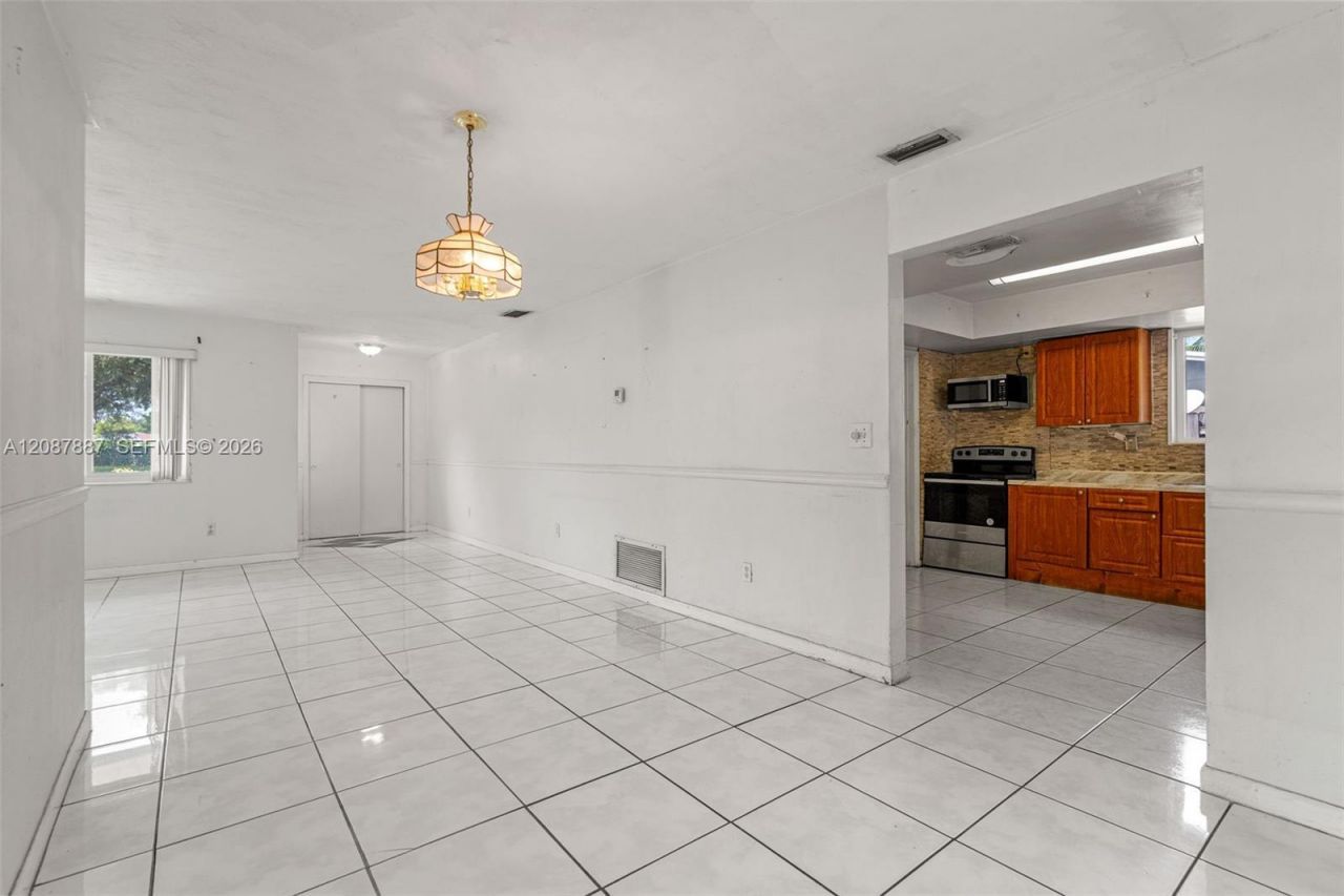 800 NW 48th Ter, Plantation, FL 33317 Photo