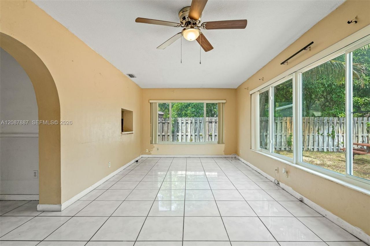 800 NW 48th Ter, Plantation, FL 33317 Photo