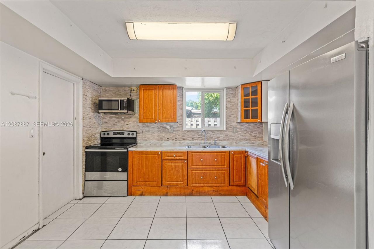 800 NW 48th Ter, Plantation, FL 33317 Photo