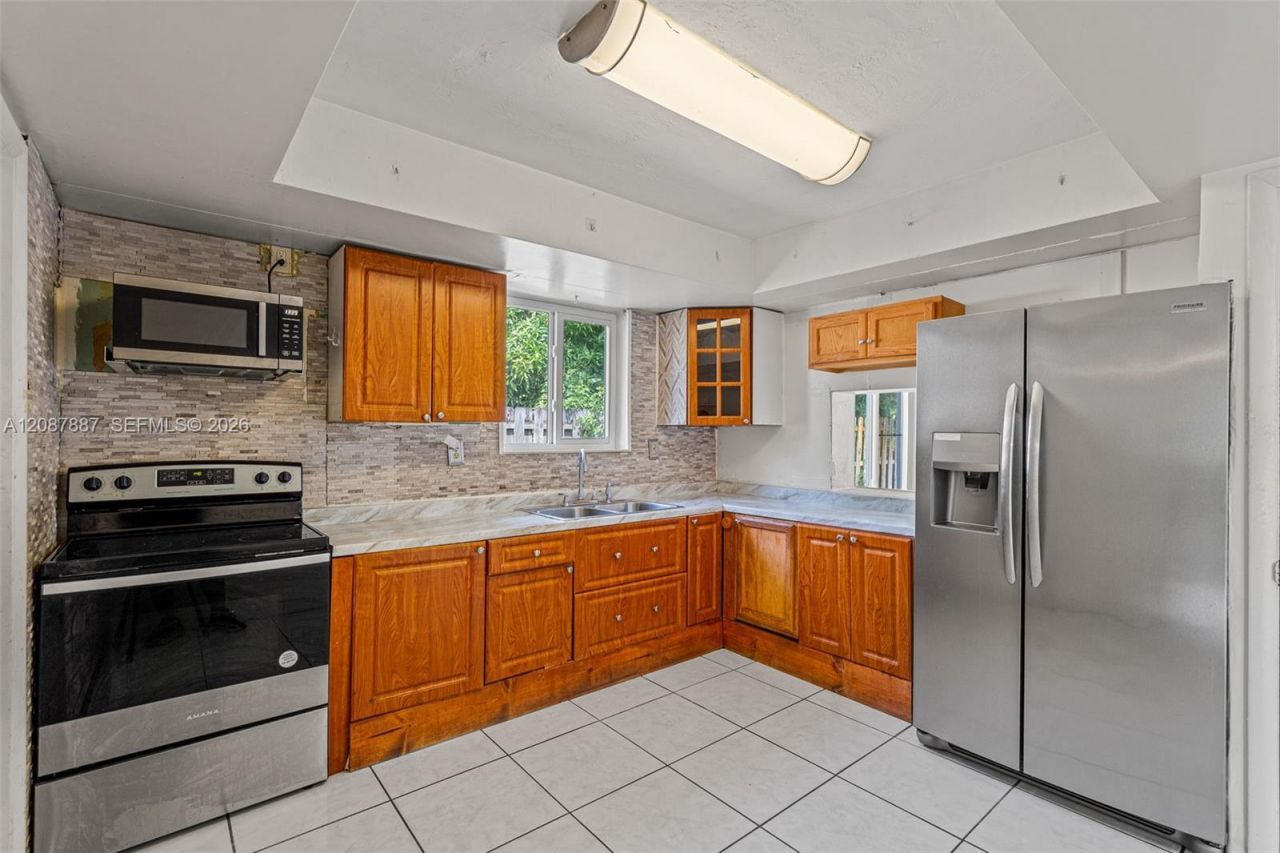 800 NW 48th Ter, Plantation, FL 33317 Photo