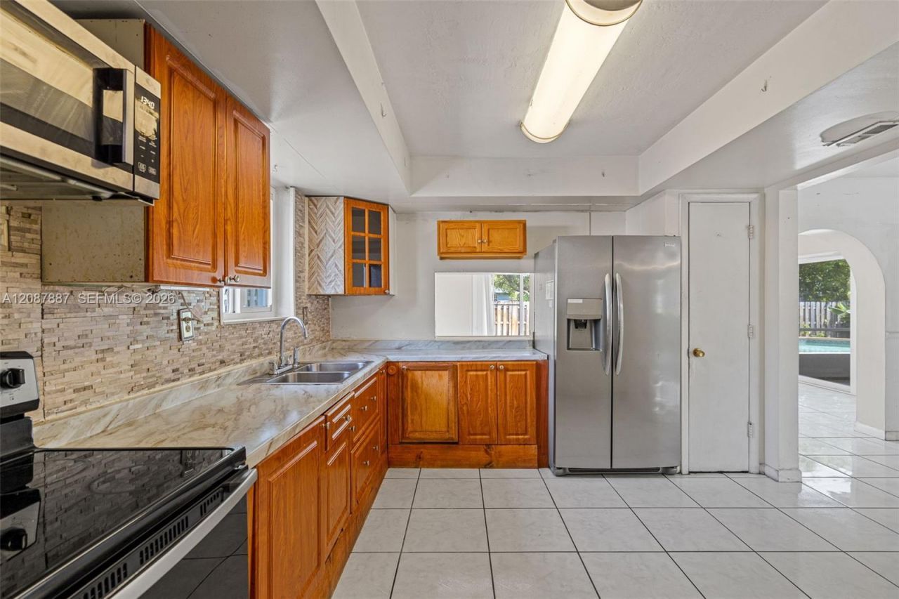 800 NW 48th Ter, Plantation, FL 33317 Photo