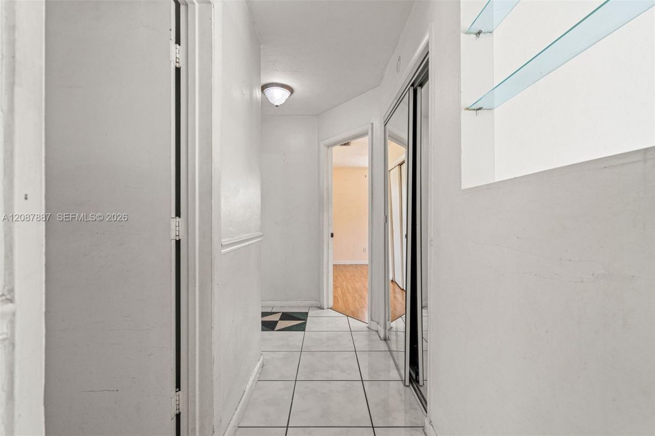 800 NW 48th Ter, Plantation, FL 33317 Photo