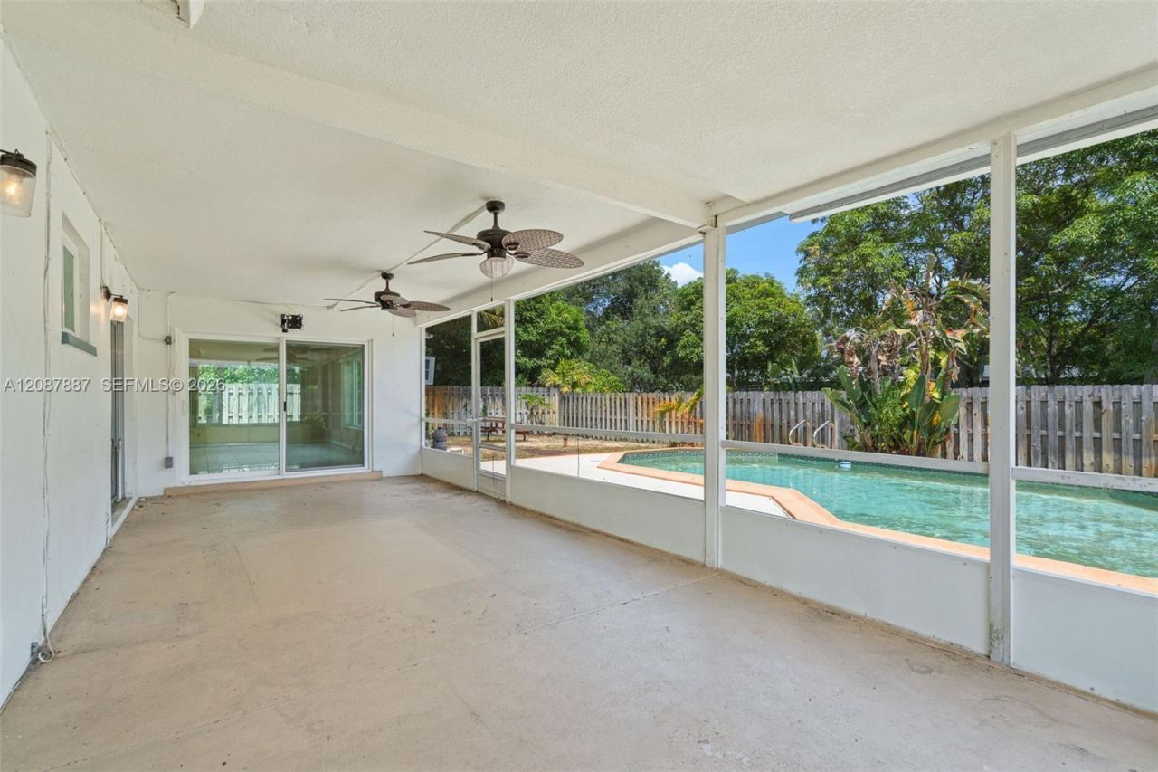 800 NW 48th Ter, Plantation, FL 33317 Photo