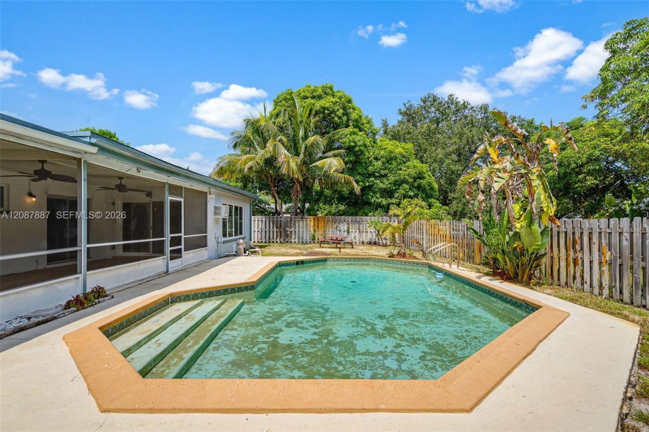 800 NW 48th Ter, Plantation, FL 33317 Photo