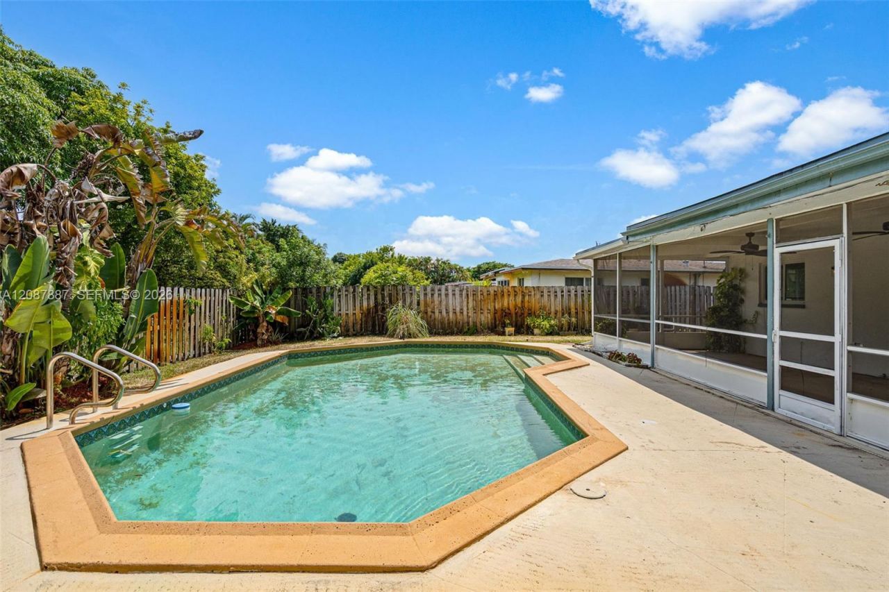 800 NW 48th Ter, Plantation, FL 33317 Photo