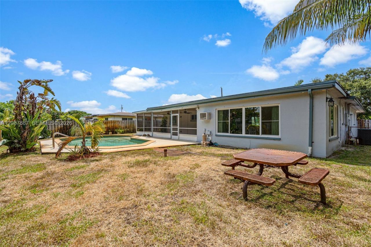 800 NW 48th Ter, Plantation, FL 33317 Photo