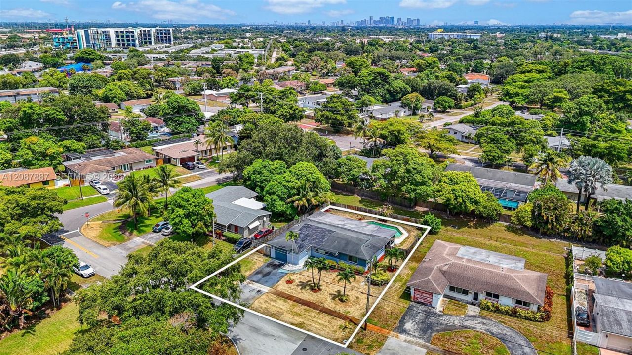 800 NW 48th Ter, Plantation, FL 33317 Photo