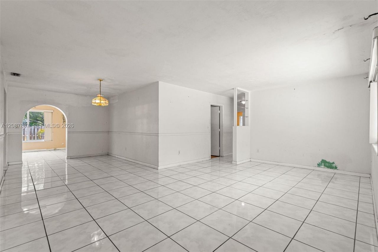 800 NW 48th Ter, Plantation, FL 33317 Photo