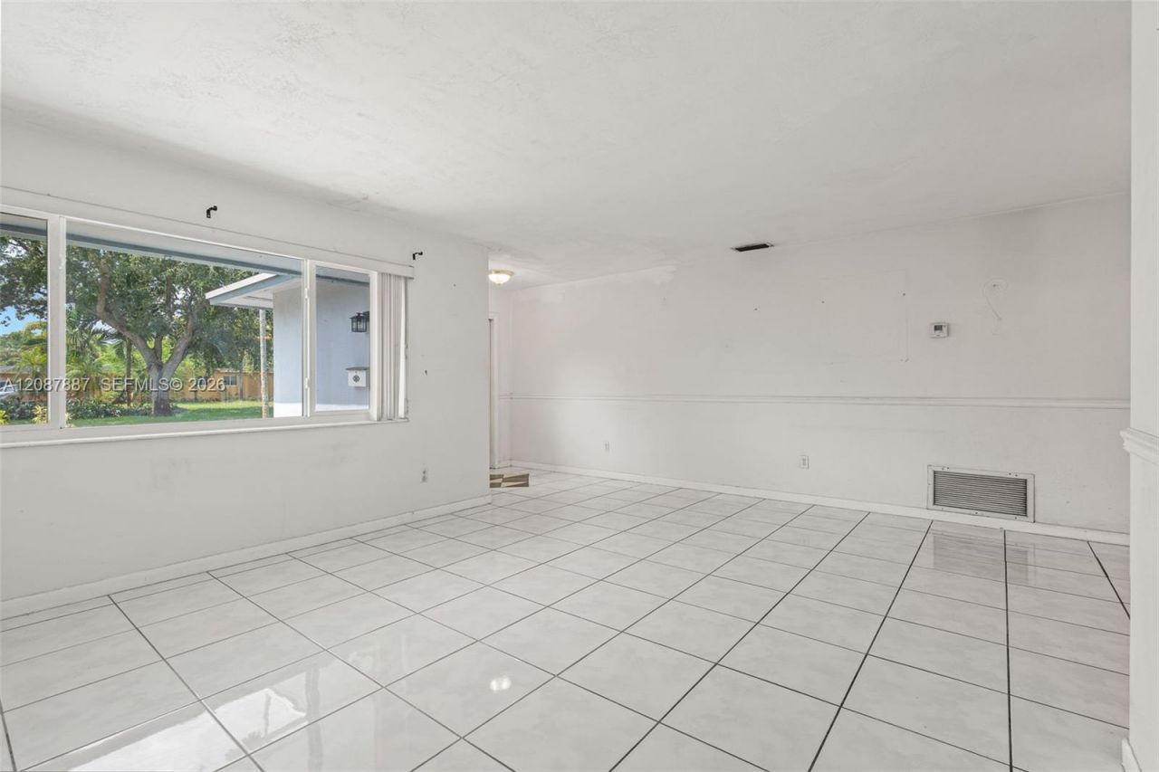 800 NW 48th Ter, Plantation, FL 33317 Photo