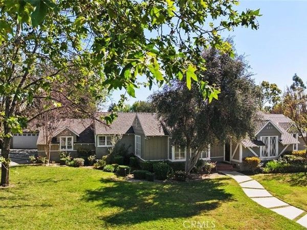 8756 Encino Avenue, Sherwood Forest, CA 91325