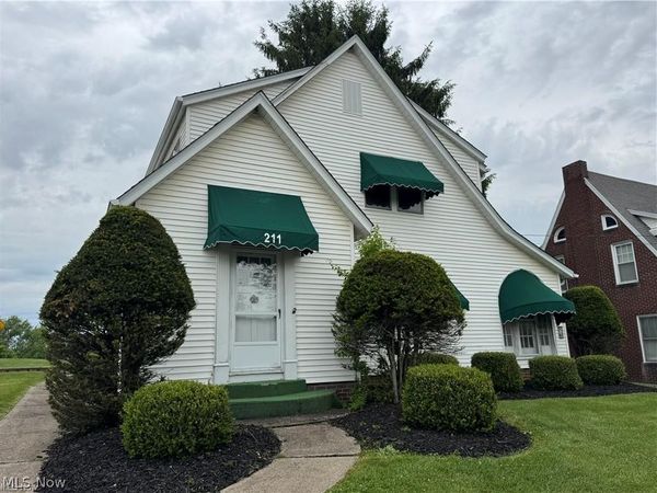 211 E Main Street, St Clairsville, OH 43950