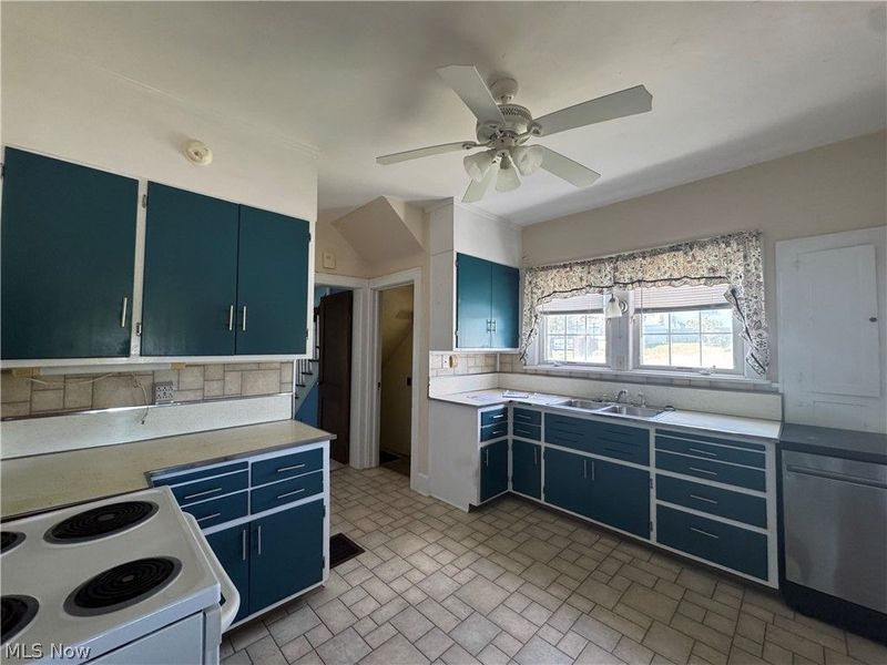 211 E Main Street, Saint Clairsville, OH 43950 Photo 15