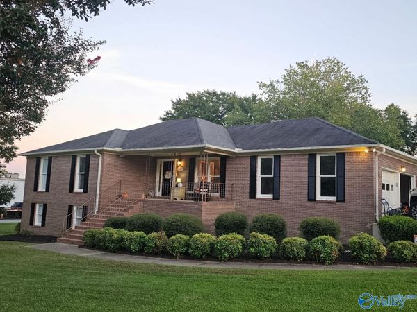 701 11th Avenue NW, Arab, AL 35016