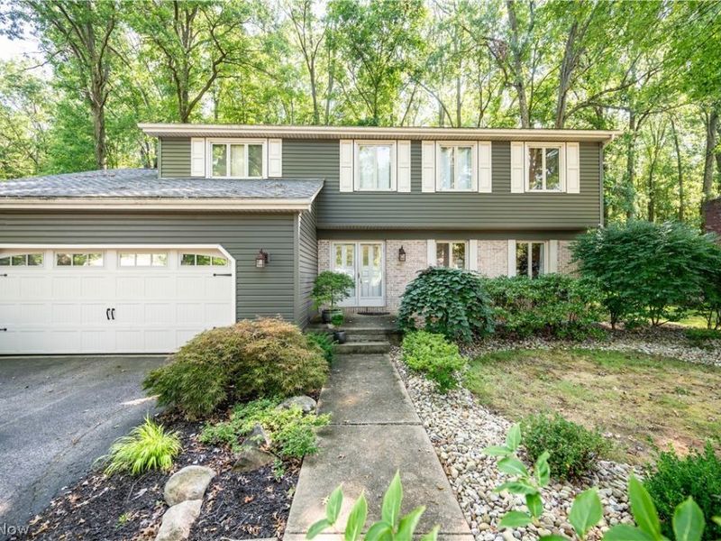 7733 Silver Fox Drive, Youngstown, OH 44512 Photo 2